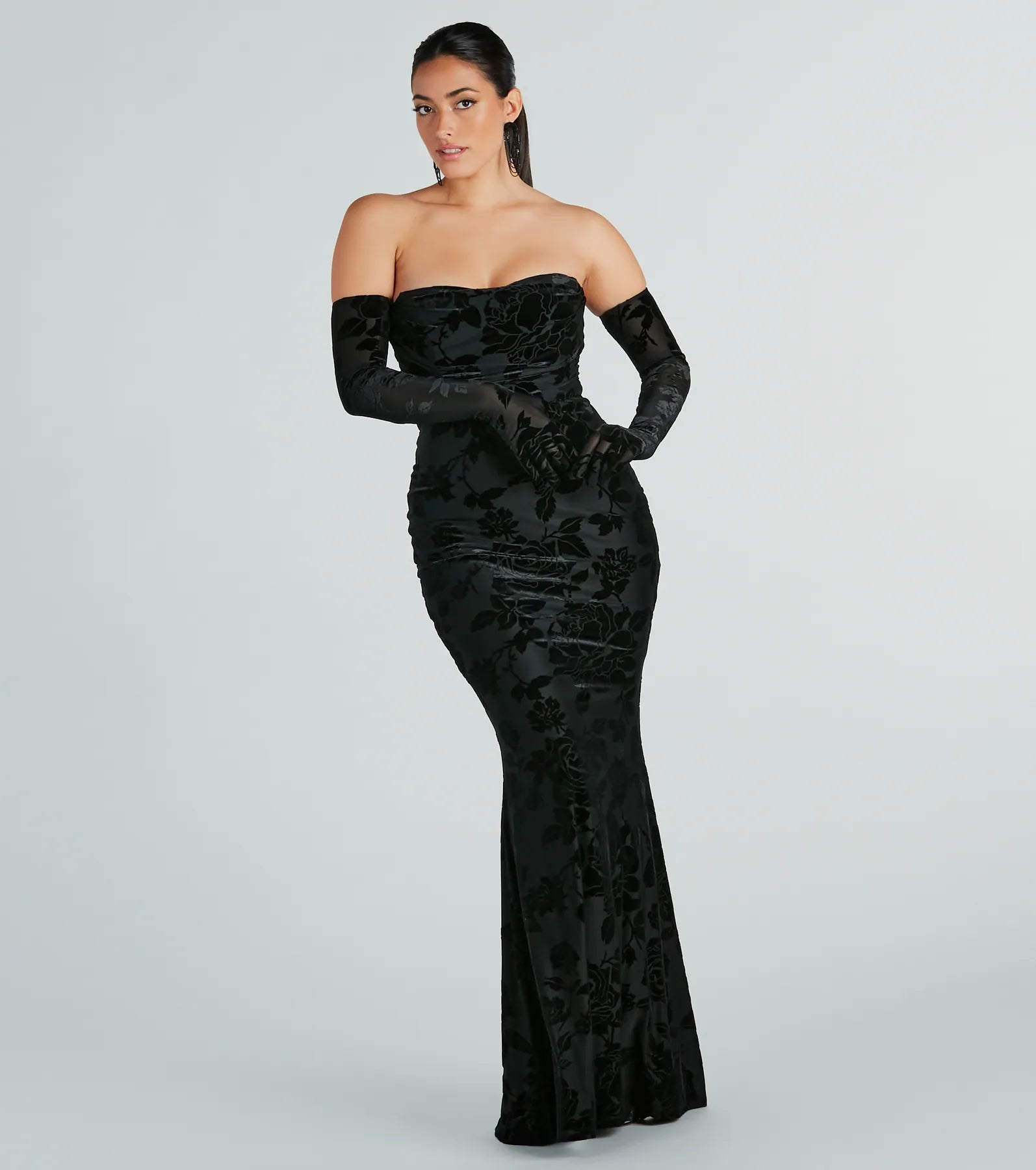 Amai Premium Velvet Strapless Gown with Detachable Gloves