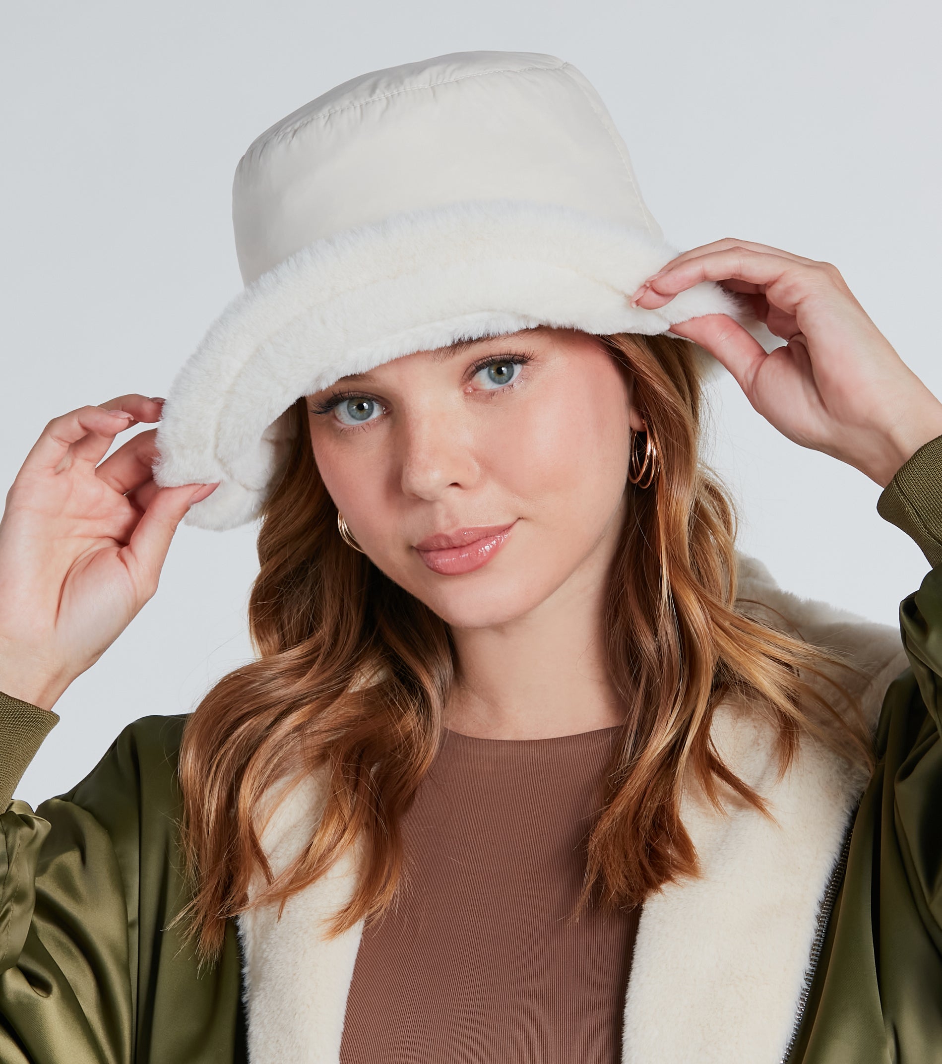 Ultimate Winter Reversible Faux Fur Bucket Hat - Cozy & Stylish