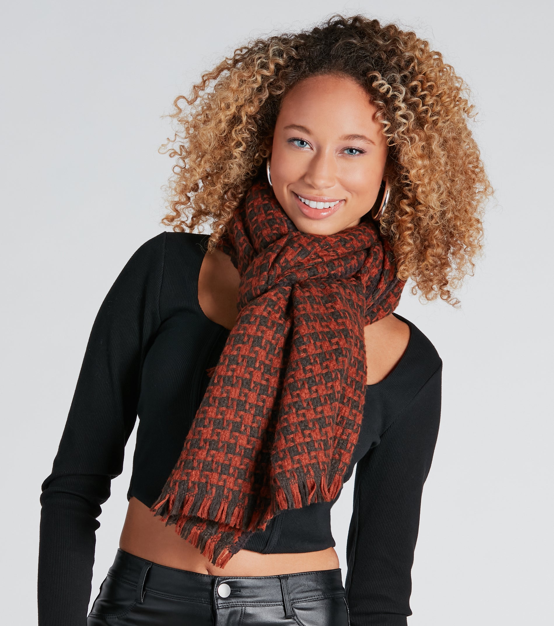 Premium Houndstooth Scarf - Timeless Style & Comfort