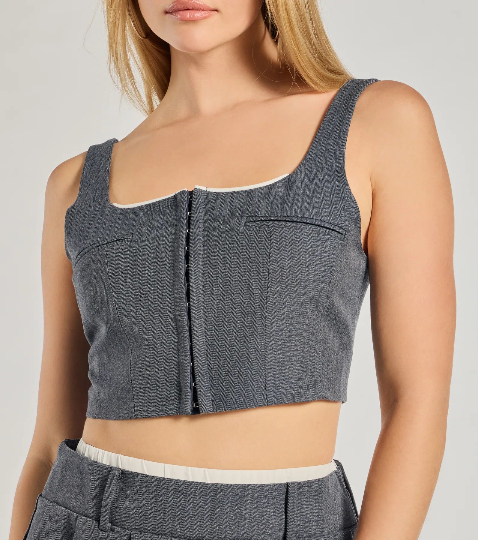 Ultimate Casual Square Neck Cropped Tank Top