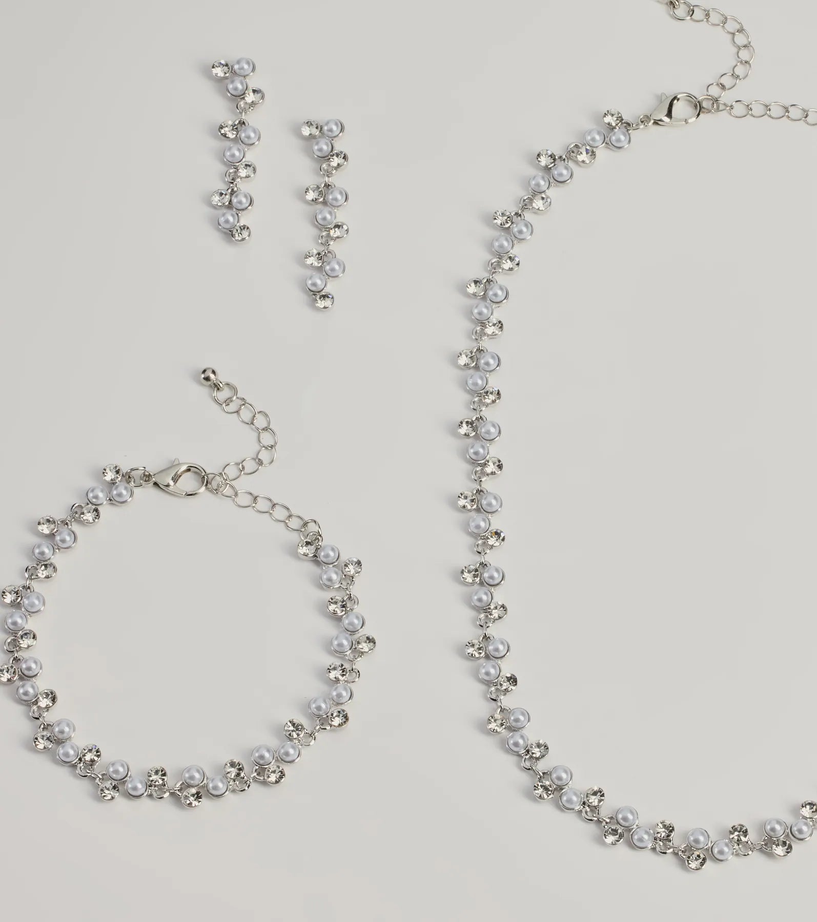 Ultimate Glimmering Rhinestone & Pearl Jewelry Set - Necklace, Bracelet & Earrings