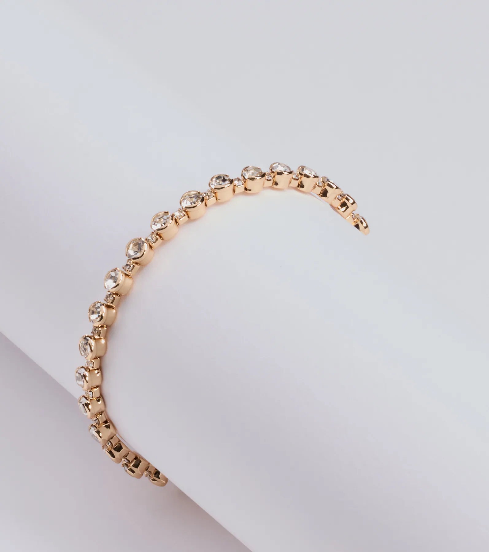 Ultimate Luxe Rhinestone Memory Wire Bracelet – Timeless Elegance