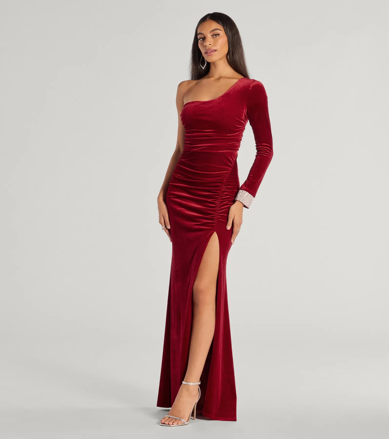 Ultimate Luxe Lyra Velvet Glamour Dress