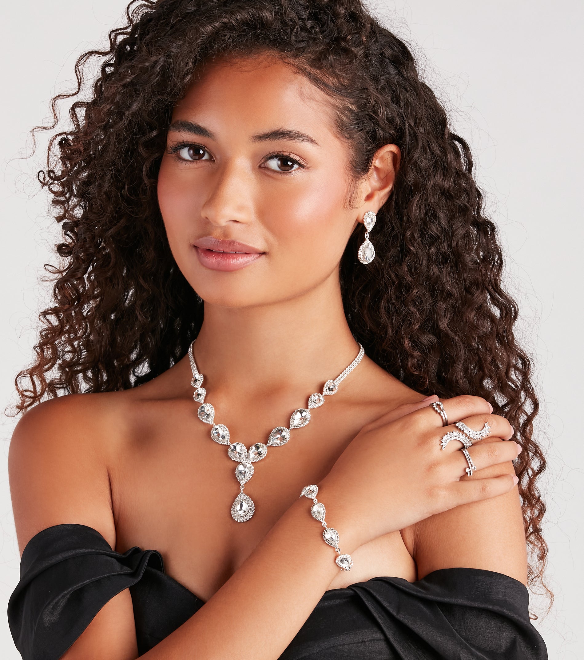 Ultimate Glam Jewelry Set: Necklace, Earrings, and Bracelet