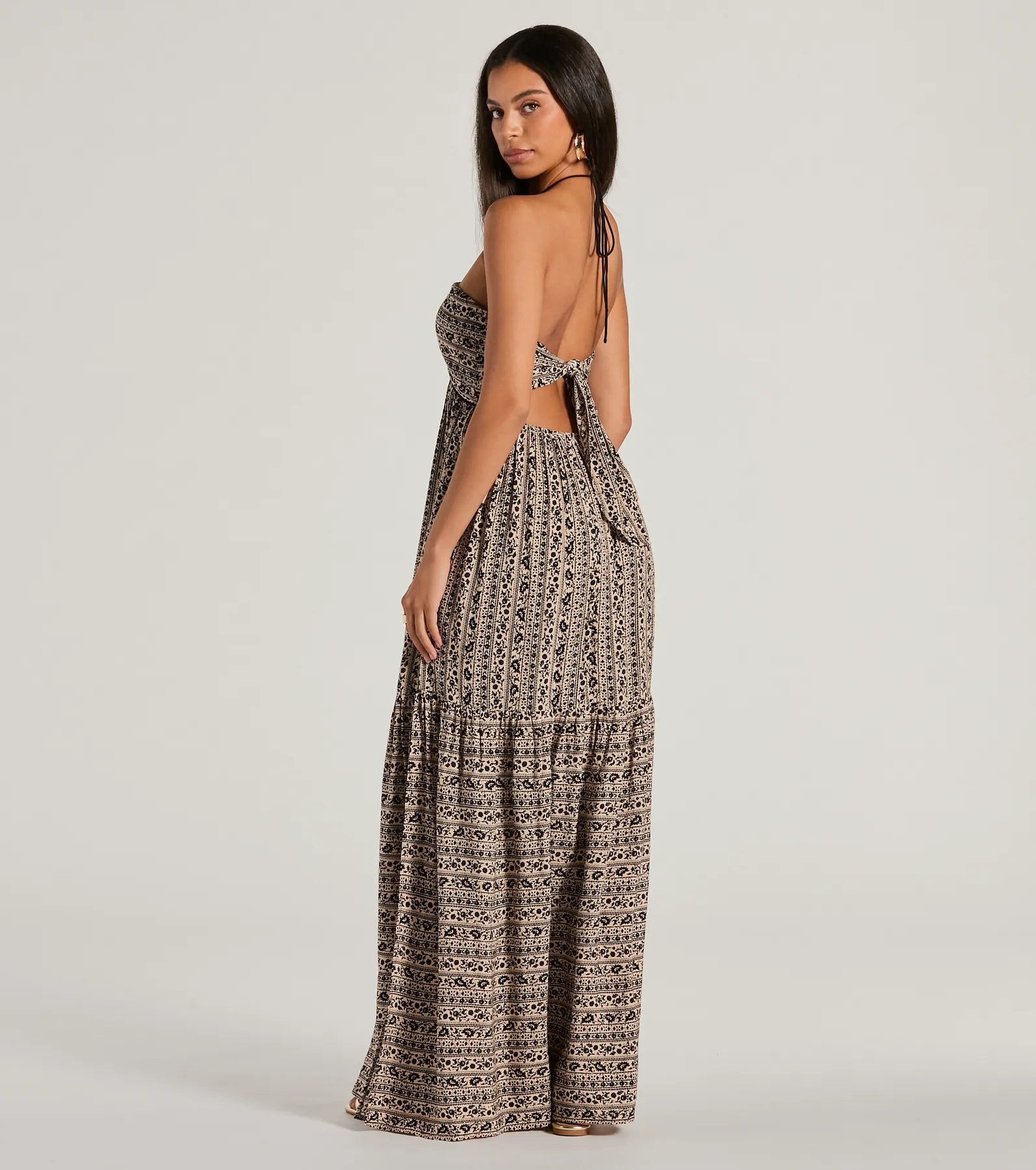 Premium Desert Princess Halter Maxi Dress with Pockets - Ultimate Boho Style