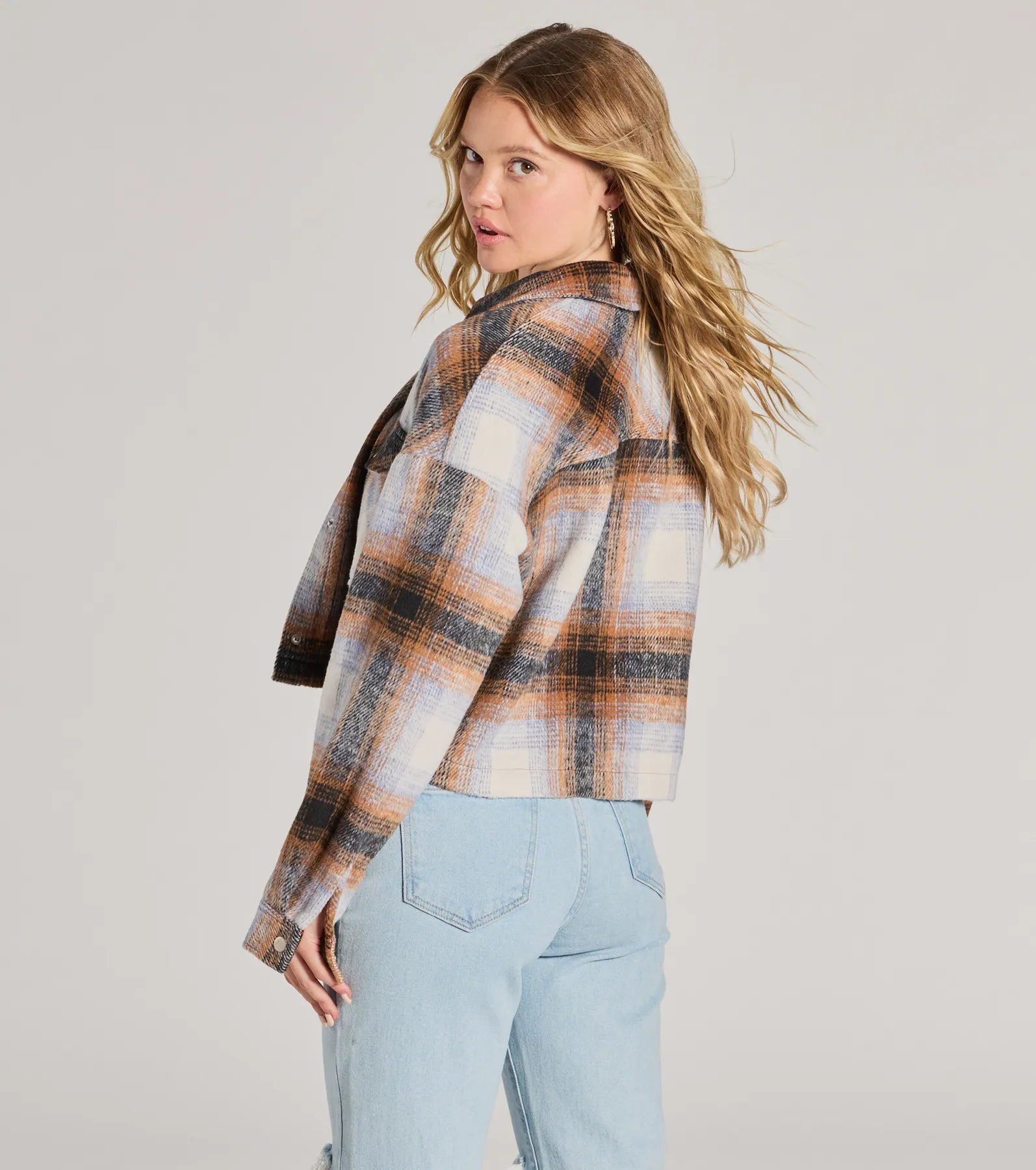 Premium Plaid Cropped Shacket - Ultimate Fall Essential