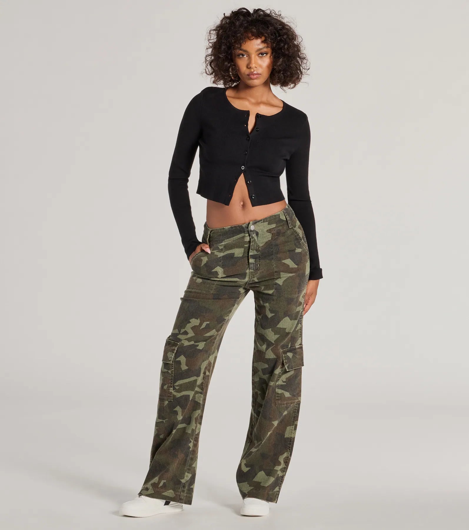 Ultimate Effortless Chic Mid-Rise Camo Cargo Jeans