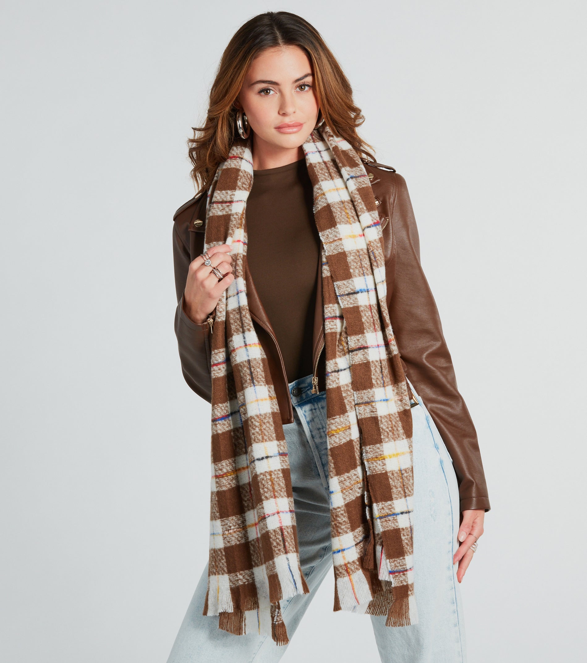 Ultimate Winter Plaid Scarf - Cozy & Stylish