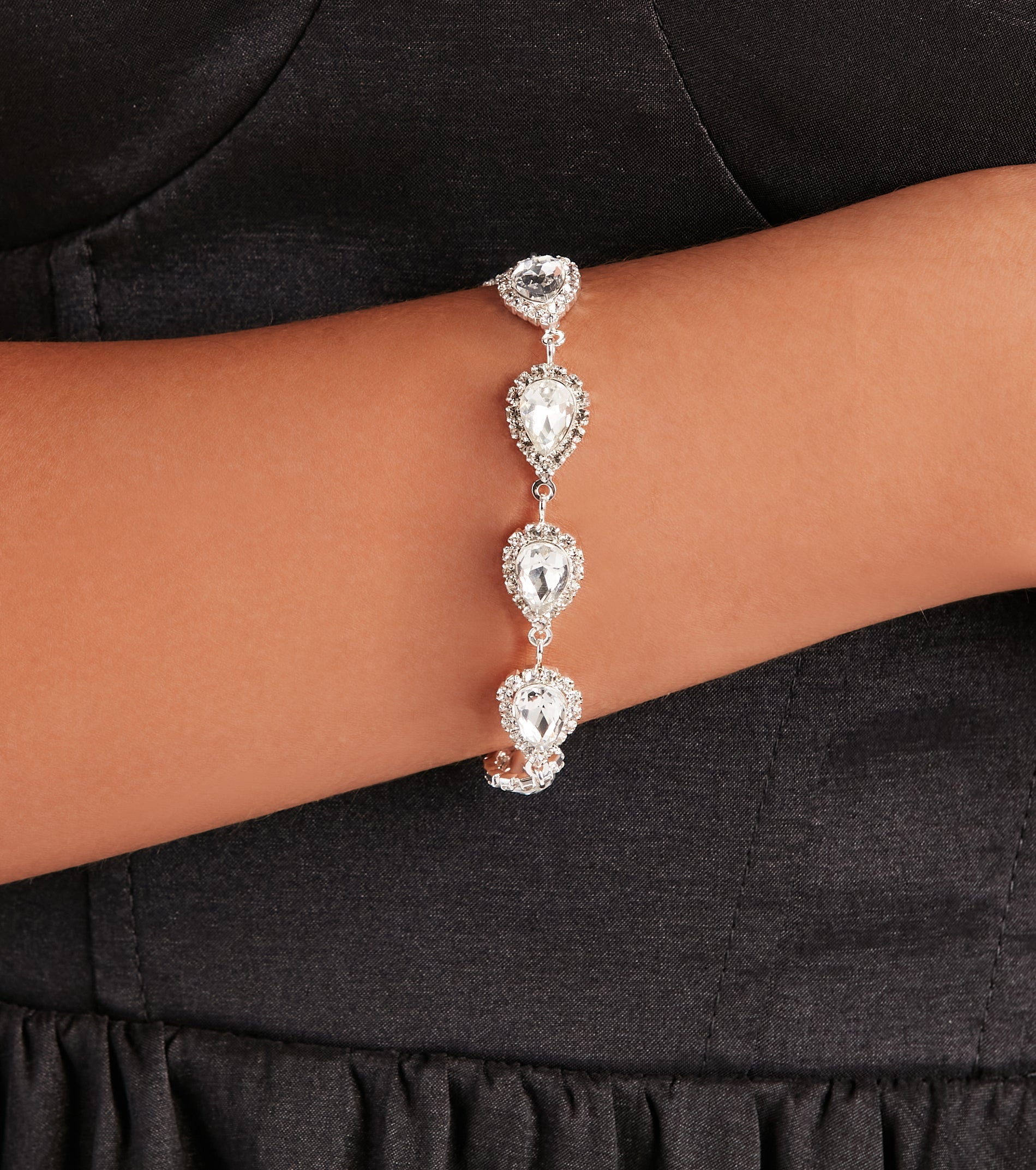 Ultimate Glam Jewelry Set: Necklace, Earrings, and Bracelet