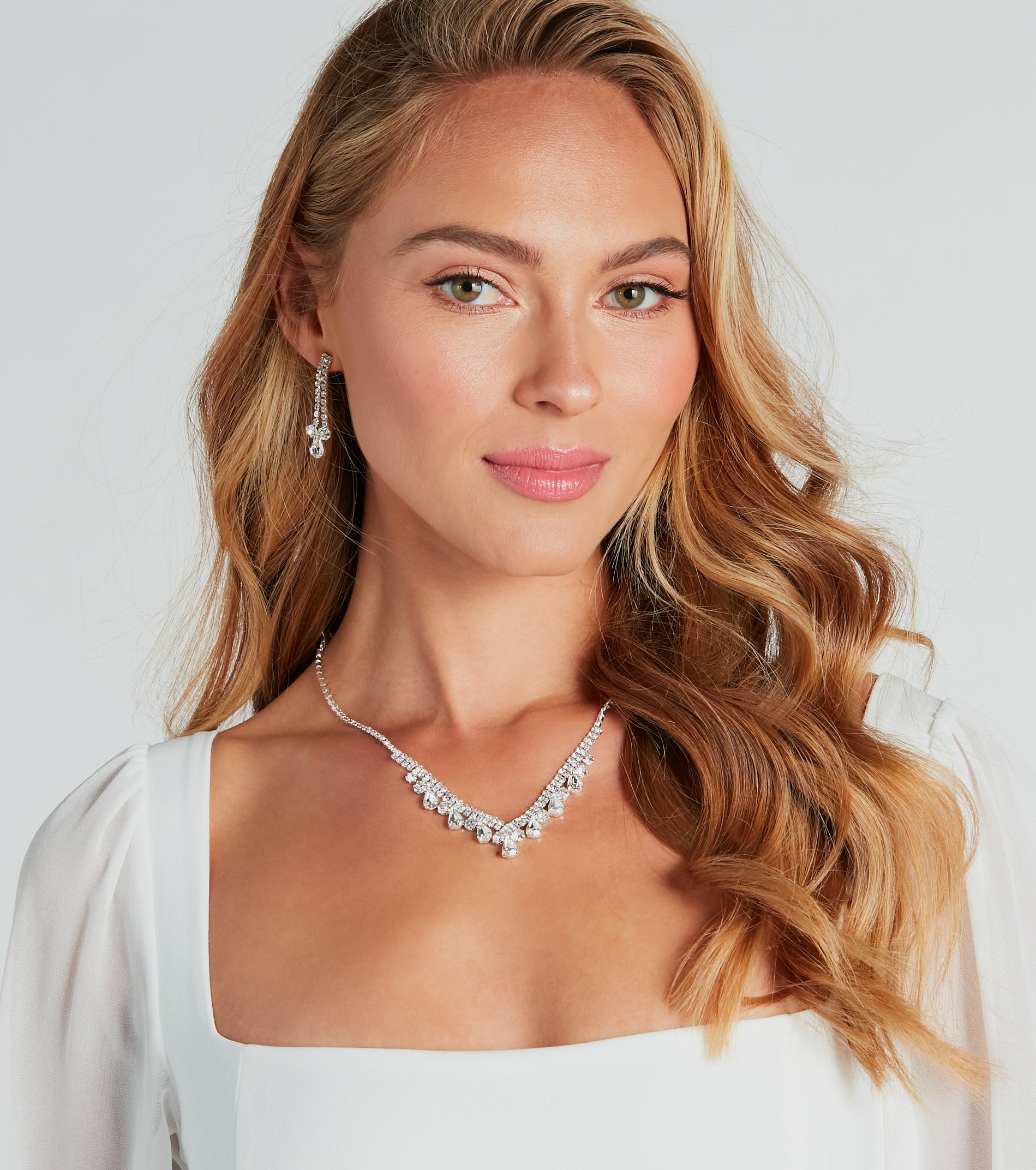 Ultimate Luxe Rhinestone Jewelry Set: Necklace & Earrings