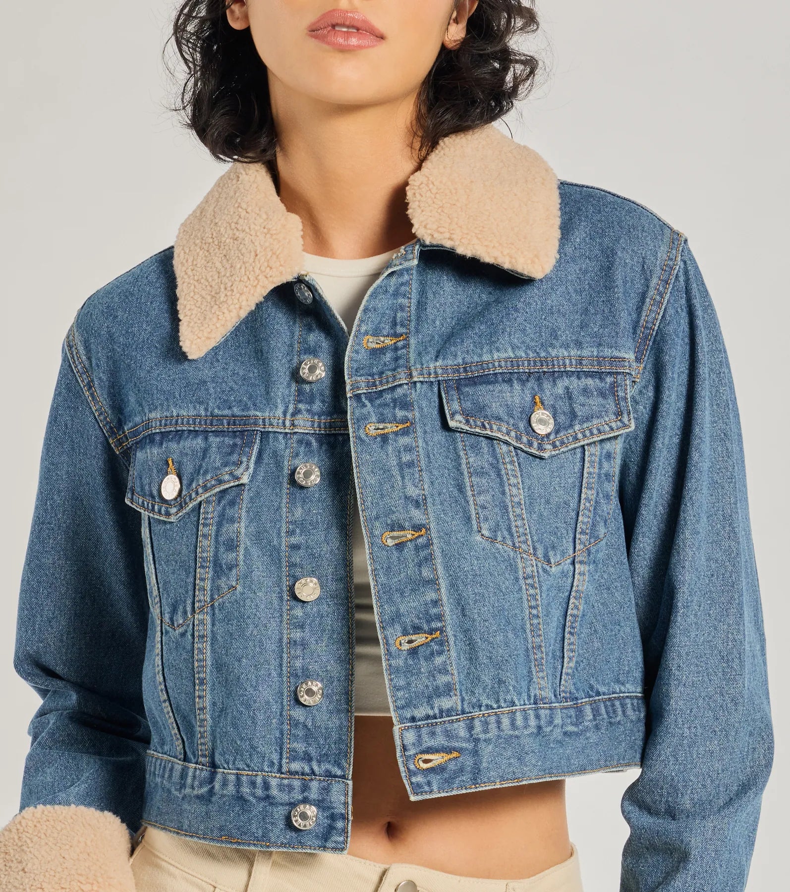 Ultimate Faux Sherpa Denim Jacket - Trendy & Cozy