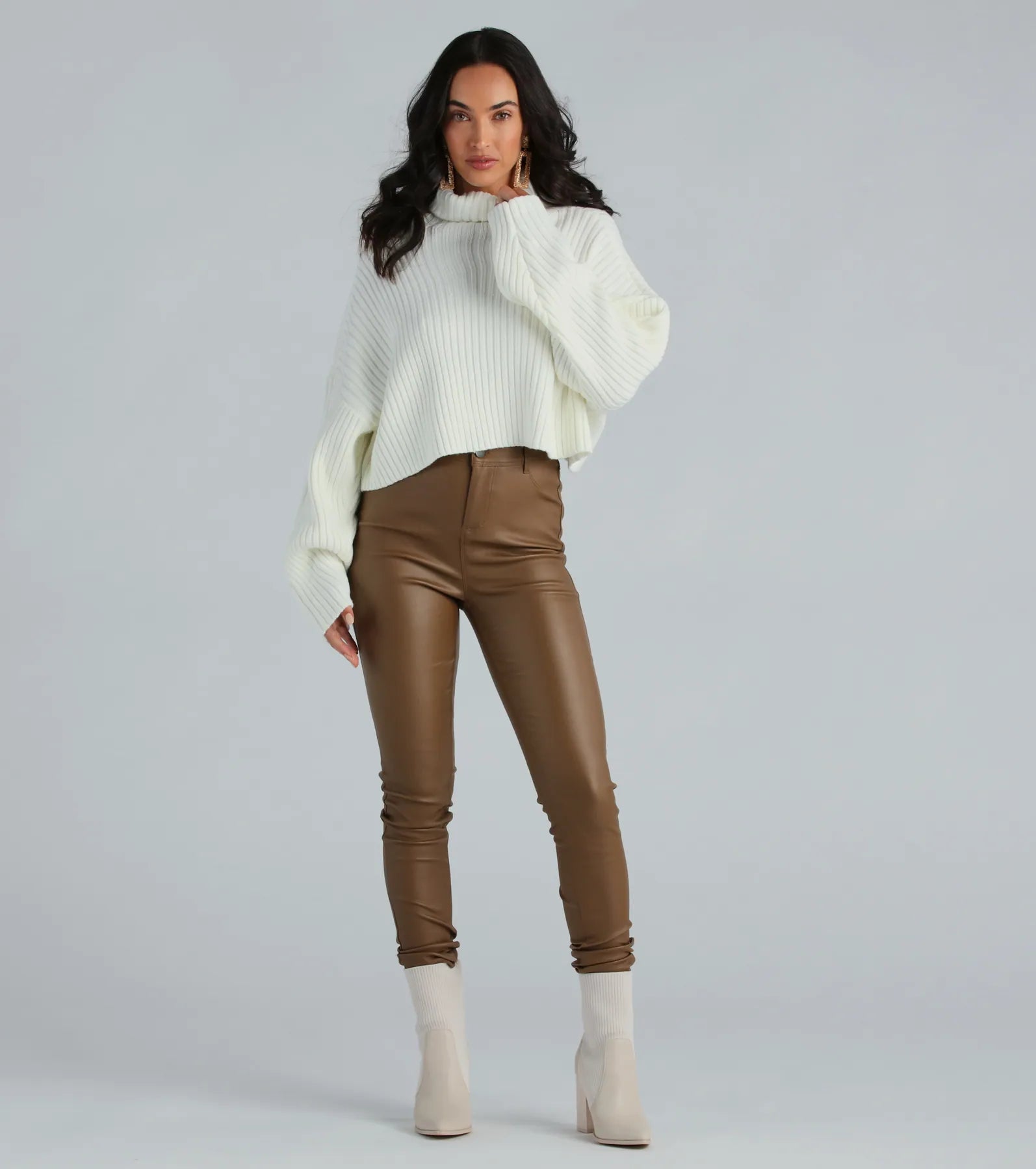 Premium Cozy Turtleneck Crop Sweater - Ultimate Cold Weather Style