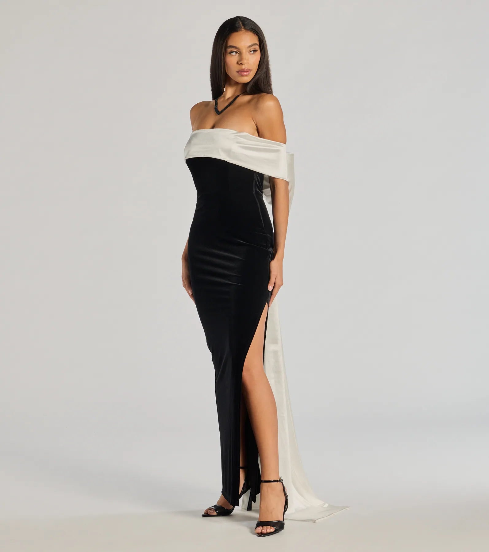 Premium Verona Velvet Formal Dress with Bow Back