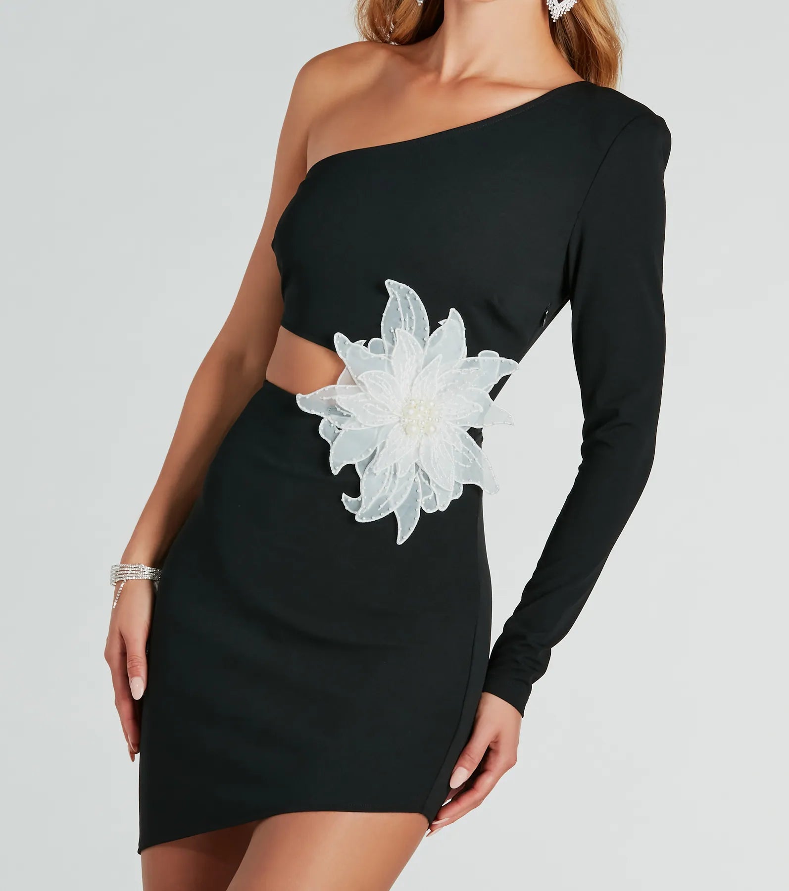 Premium Naya One-Shoulder Floral Applique Party Dress