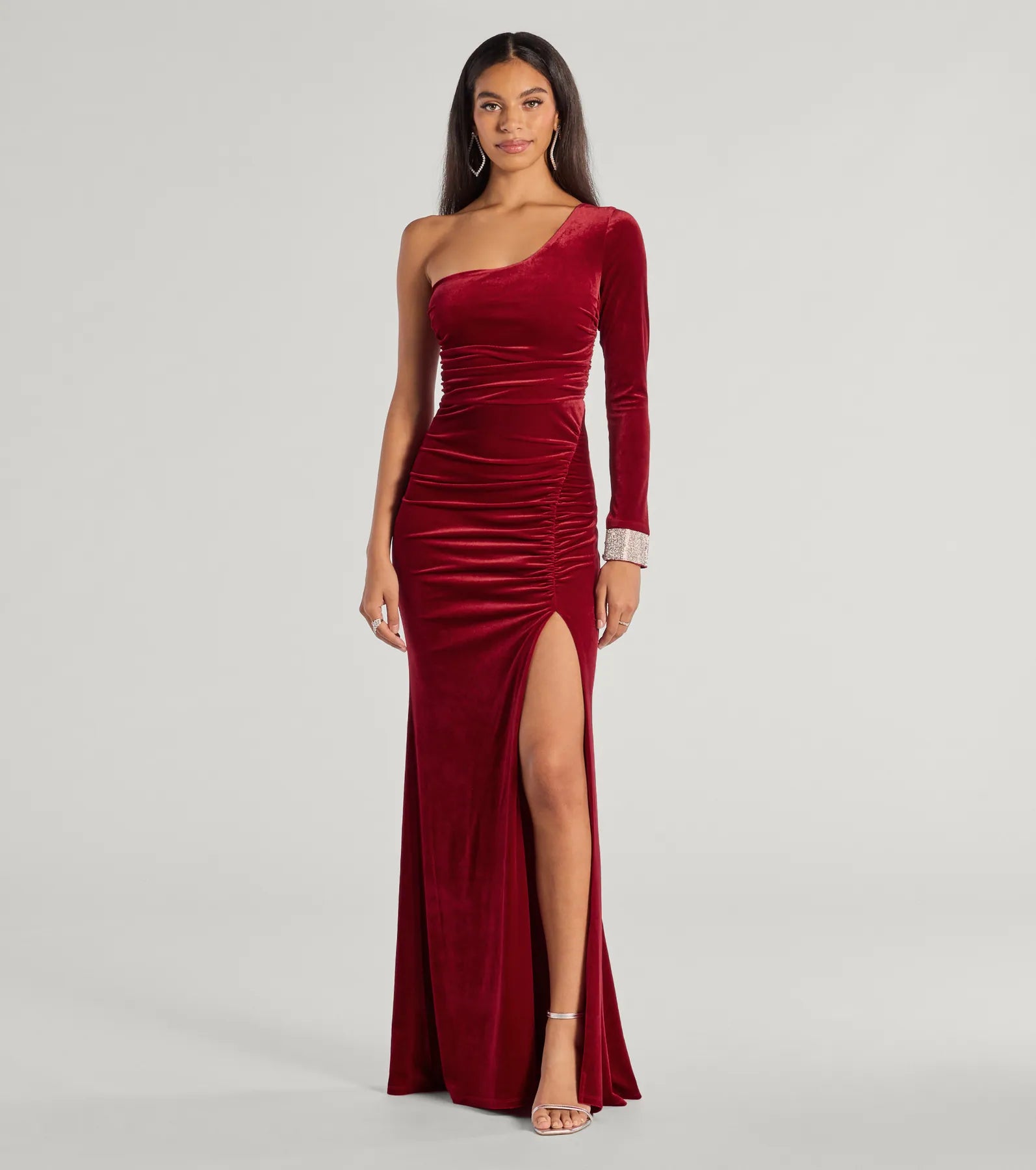 Ultimate Luxe Lyra Velvet Glamour Dress