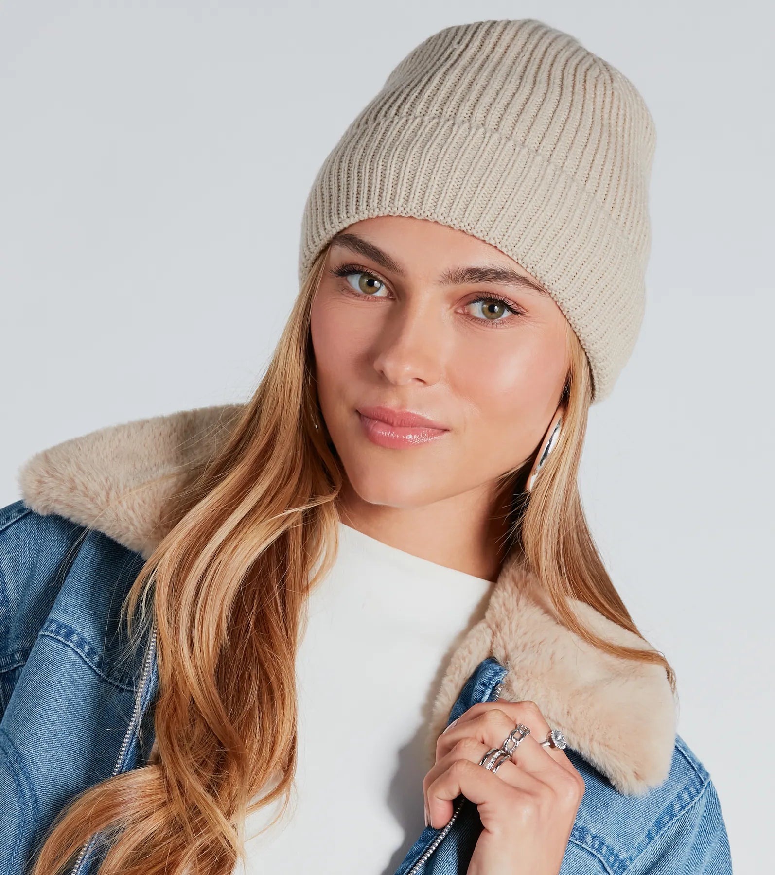 Ultimate Cozy Mood Faux Fur Beanie - Premium Warmth & Style