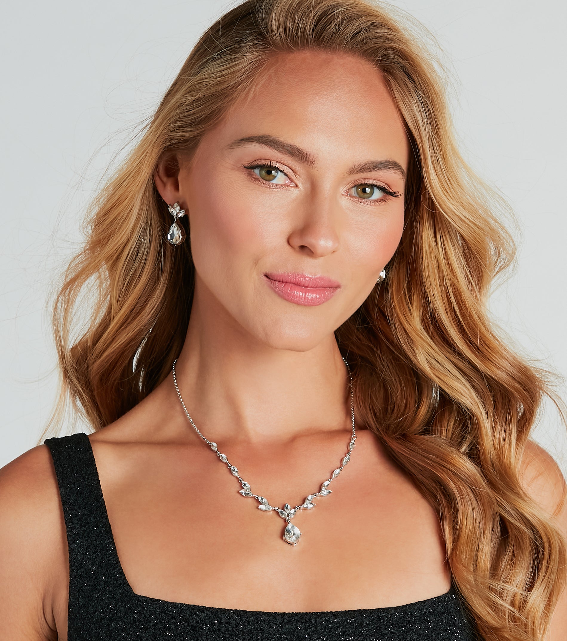 Premium Elegance Rhinestone Necklace & Earrings Set