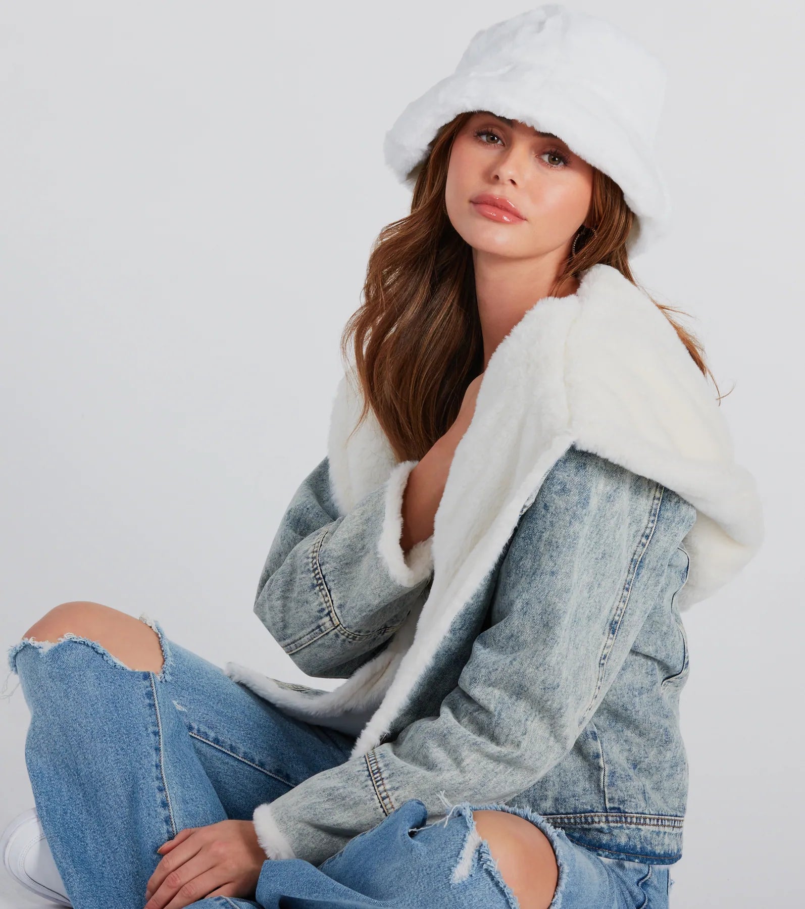 Ultimate Cozy Faux Fur Bucket Hat - Winter Style Essential