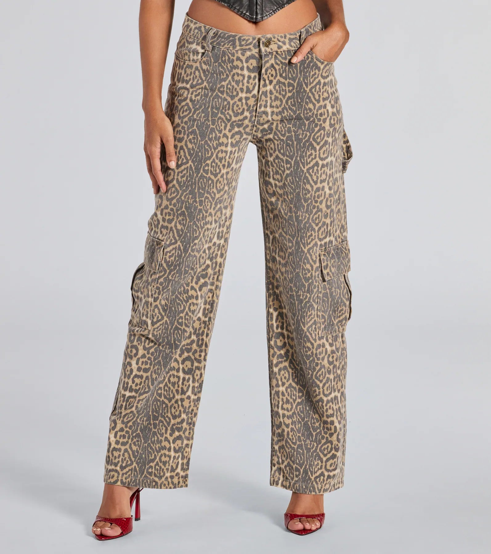 Ultimate It-Girl Leopard Print Cargo Jeans - Effortlessly Cool