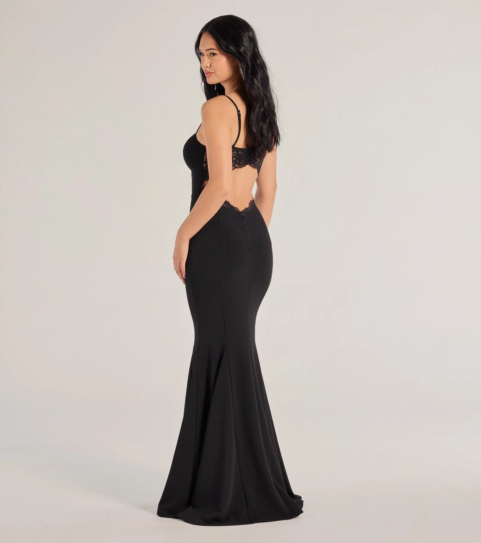 Ultimate Emmaline Lace-Trim Mermaid Gown for Special Occasions