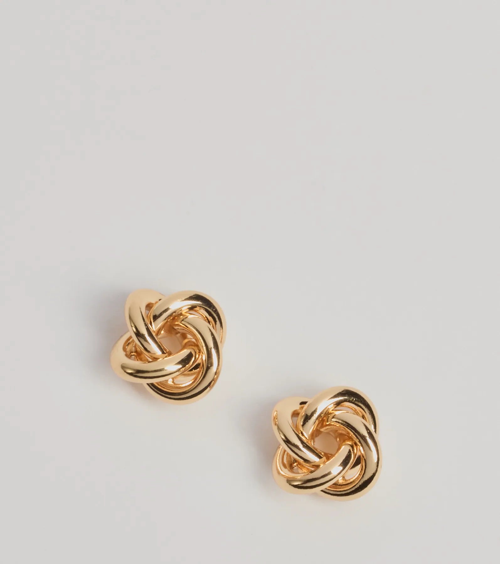 Premium Chic Knot Stud Earrings - Timeless Elegance