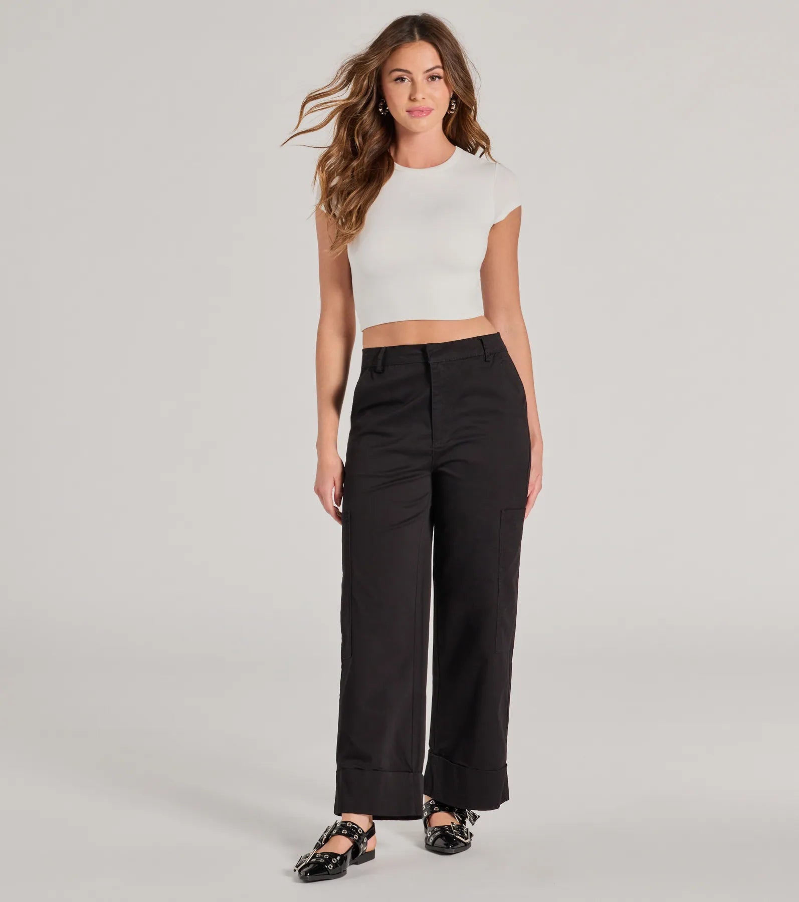 Ultimate Weekend Escape High-Rise Cuffed Cargo Pants