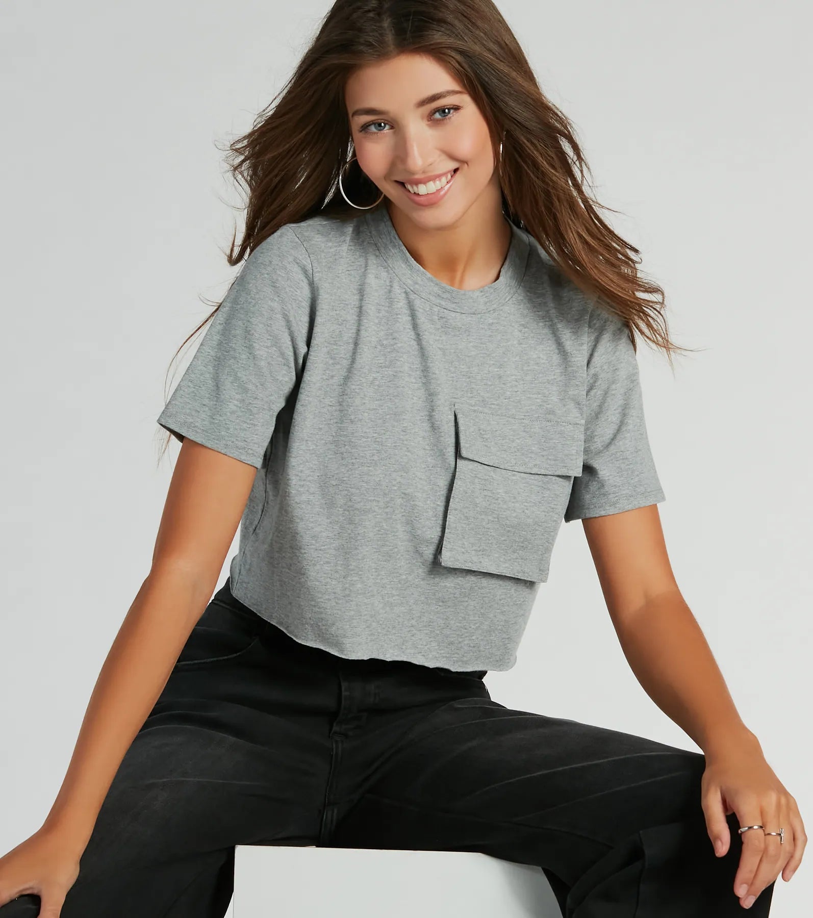 Premium Cropped Tee with Elevated Pocket Detail