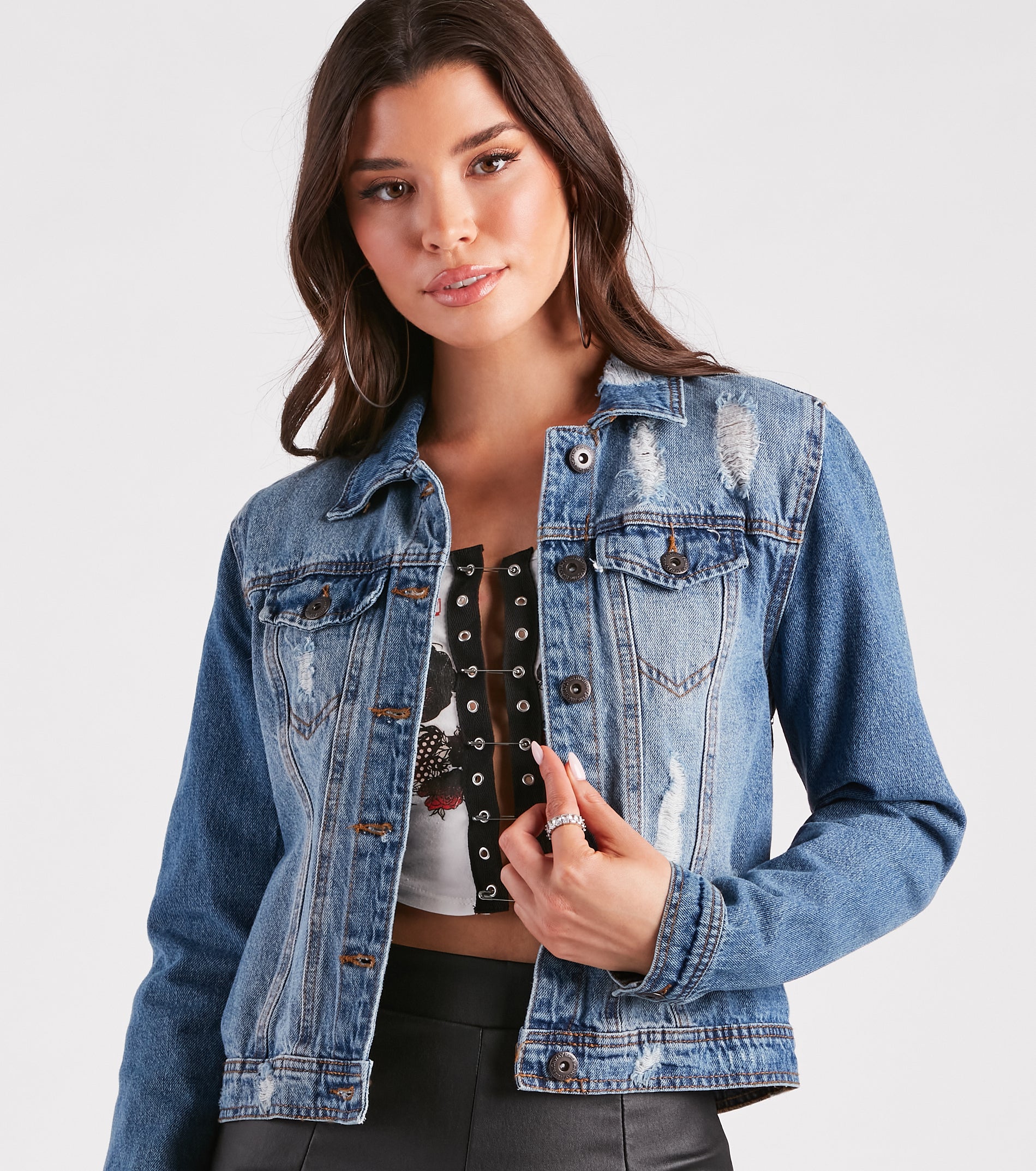 Premium Distressed Denim Trucker Jacket - Ultimate Casual Style