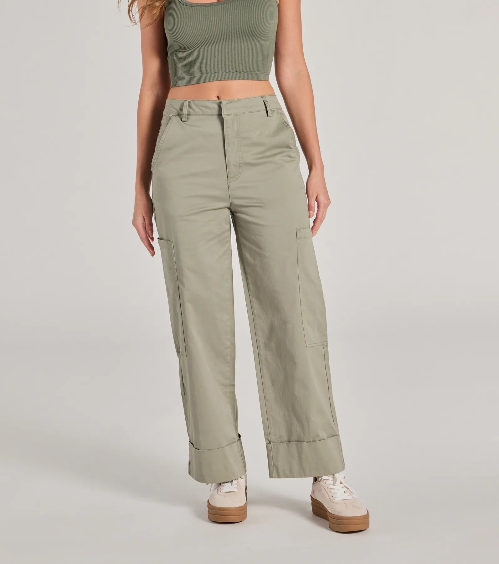 Ultimate Weekend Escape High-Rise Cuffed Cargo Pants