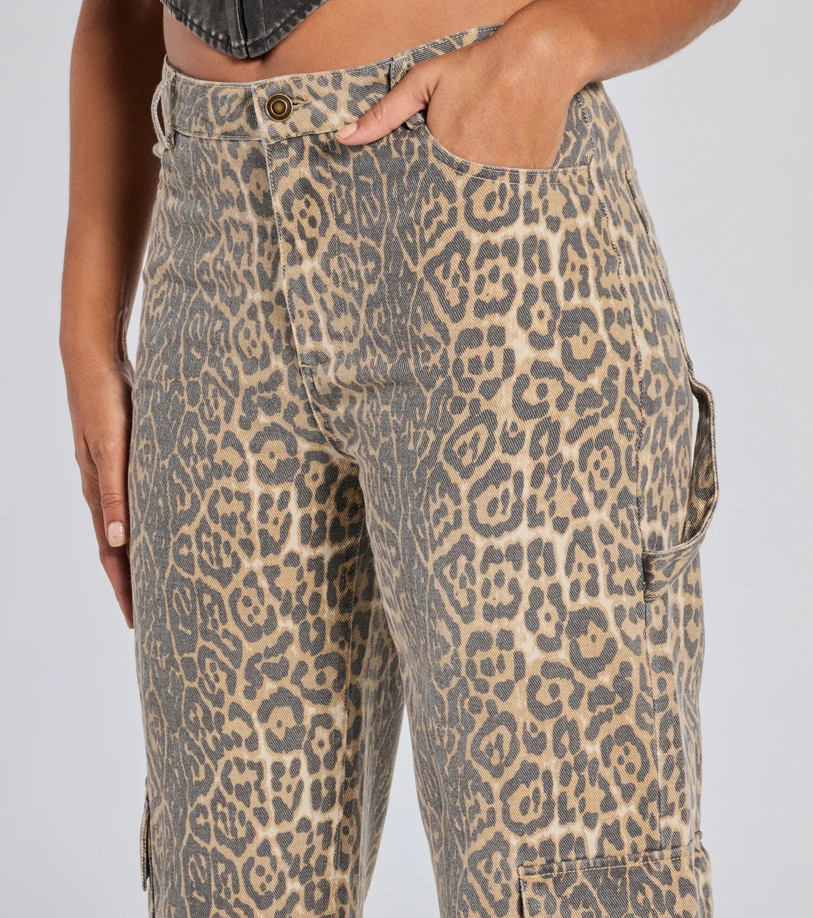 Ultimate It-Girl Leopard Print Cargo Jeans - Effortlessly Cool