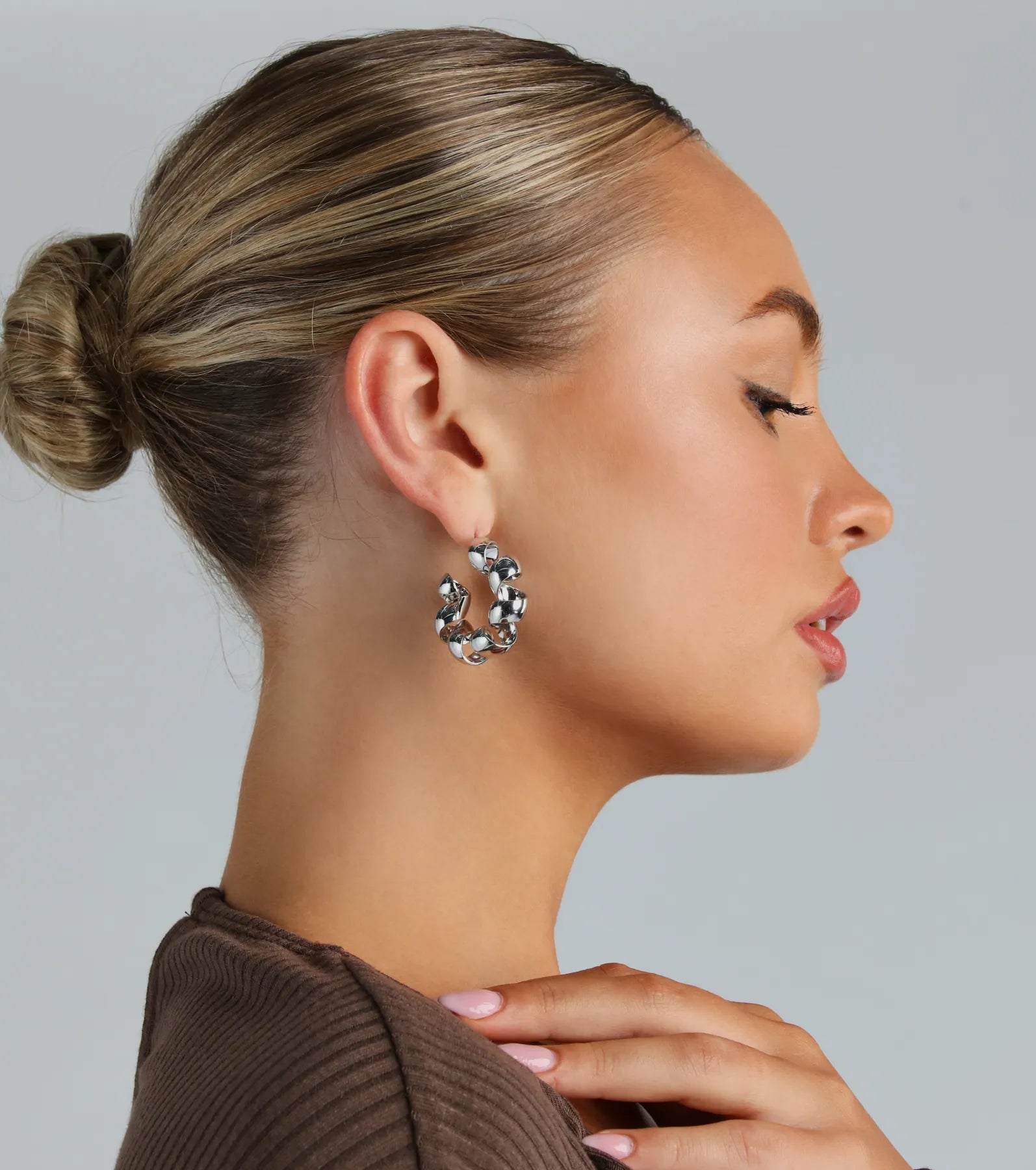 Ultimate Twist Desire Hoop Earrings - Premium Style Upgrade