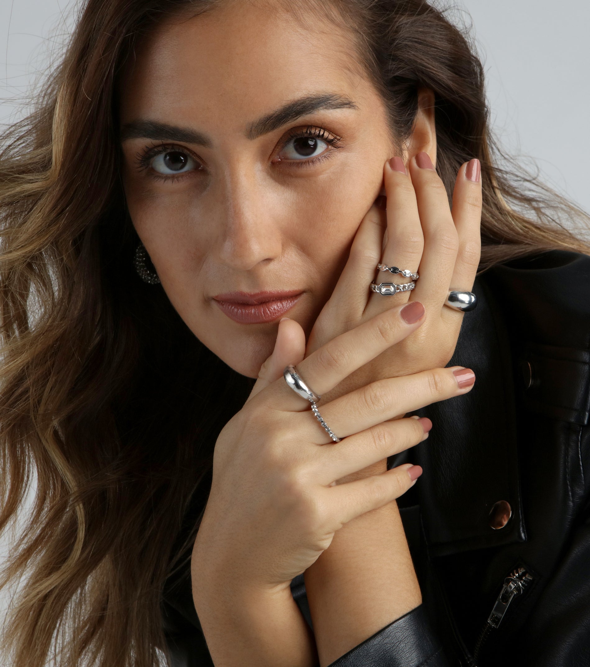 Ultimate Glam Five-Pack Ring Set - Elevate Your Everyday Style