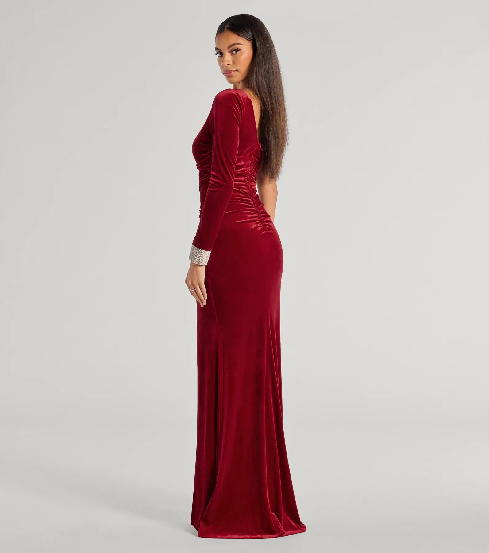 Ultimate Luxe Lyra Velvet Glamour Dress