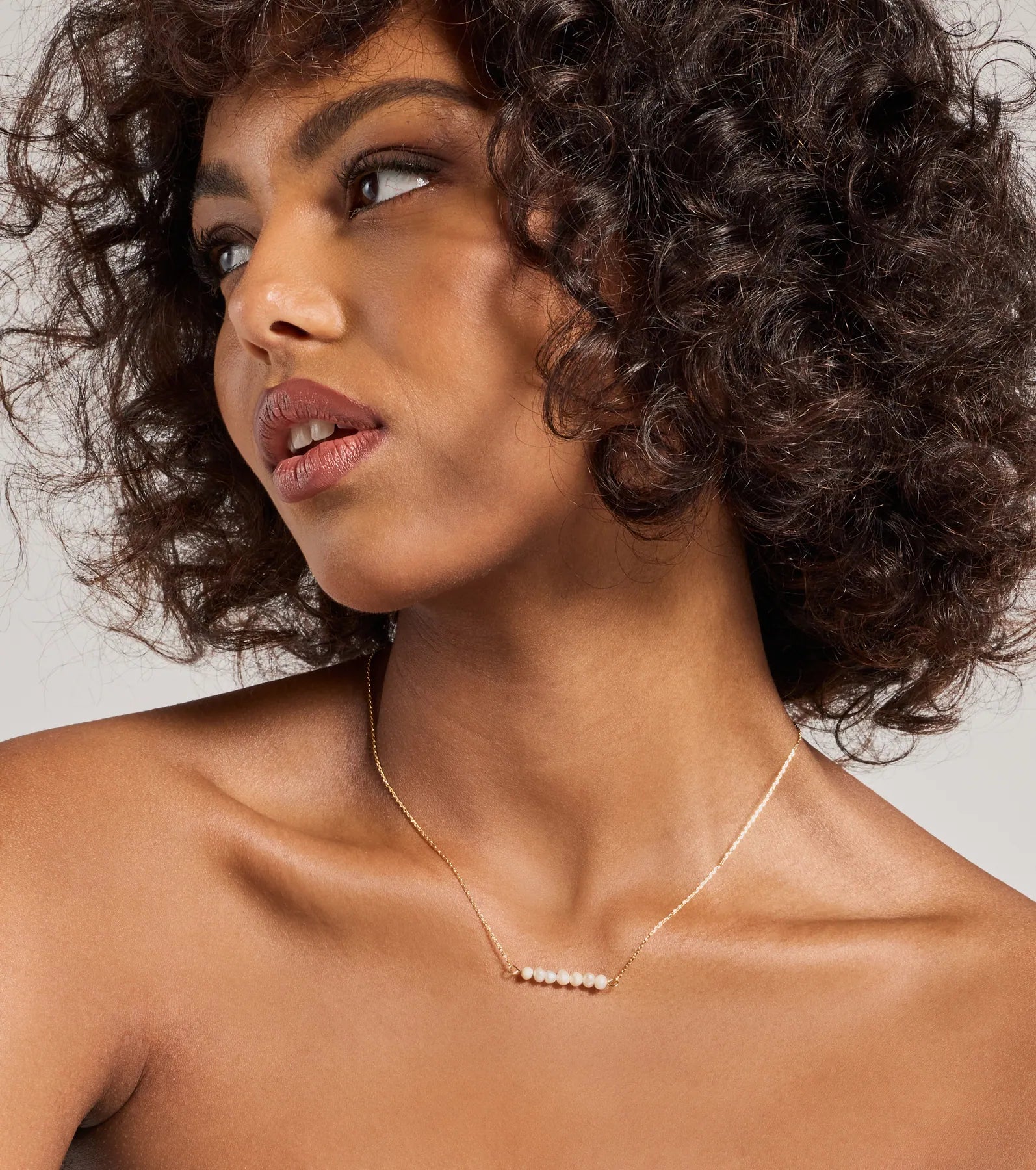 Elegant Faux Pearl Bar Necklace - Timeless Style & Premium Finish