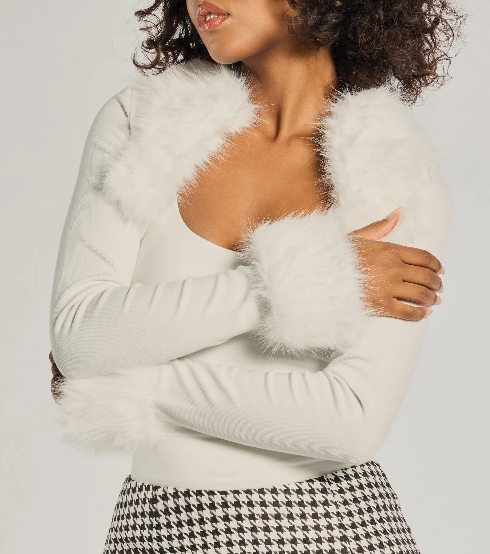 Premium Elegance Faux Fur Long Sleeve Bolero