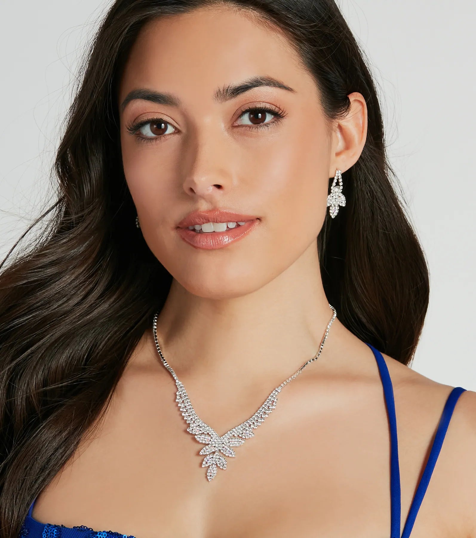 Ultimate Elegance: Premium Rhinestone Necklace & Earrings Set