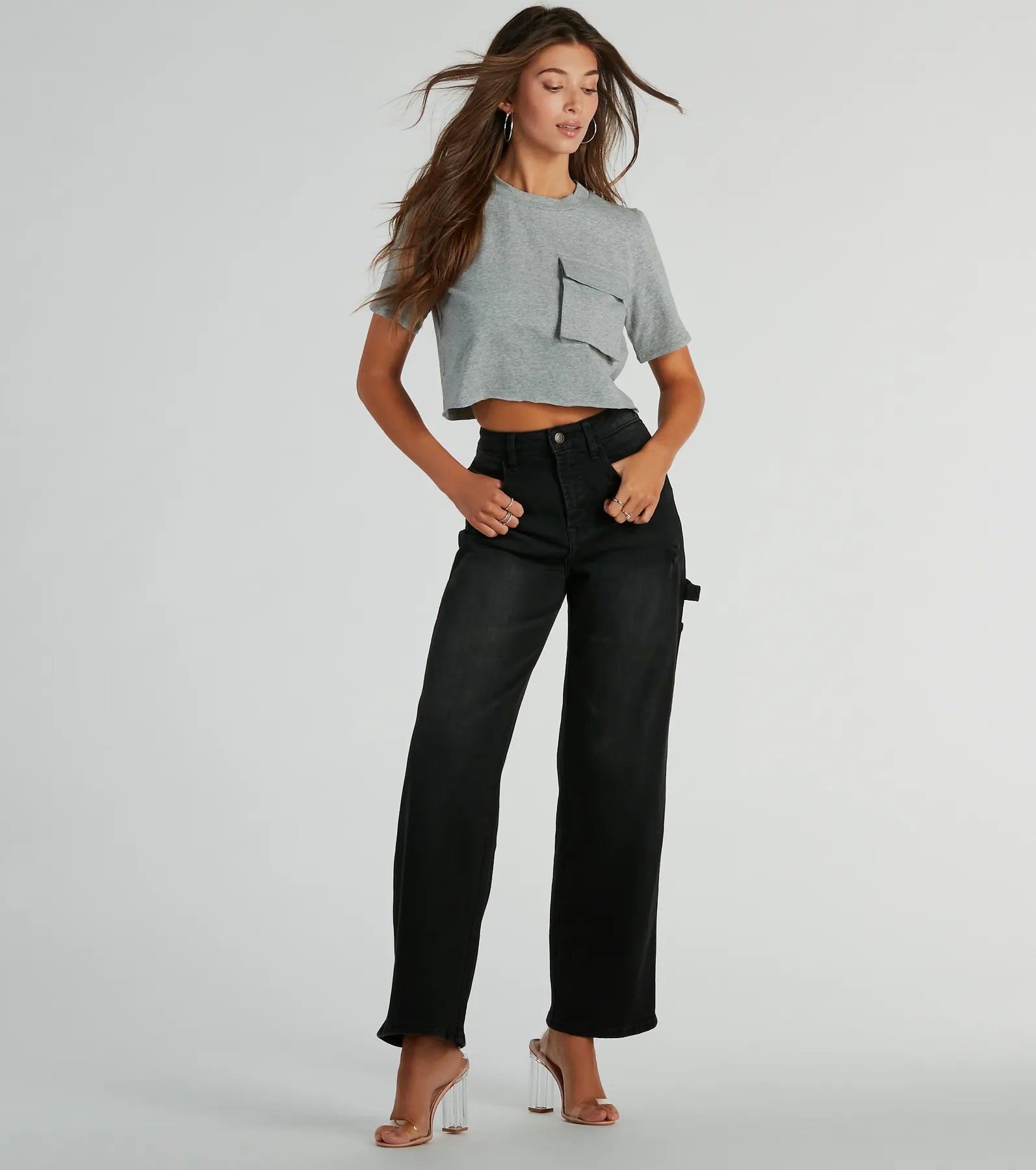 Premium Cropped Tee with Elevated Pocket Detail