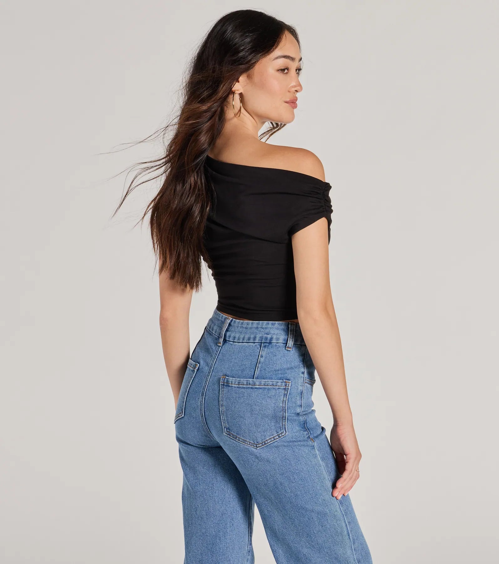 Ultimate Modern Chic One-Shoulder Crop Top