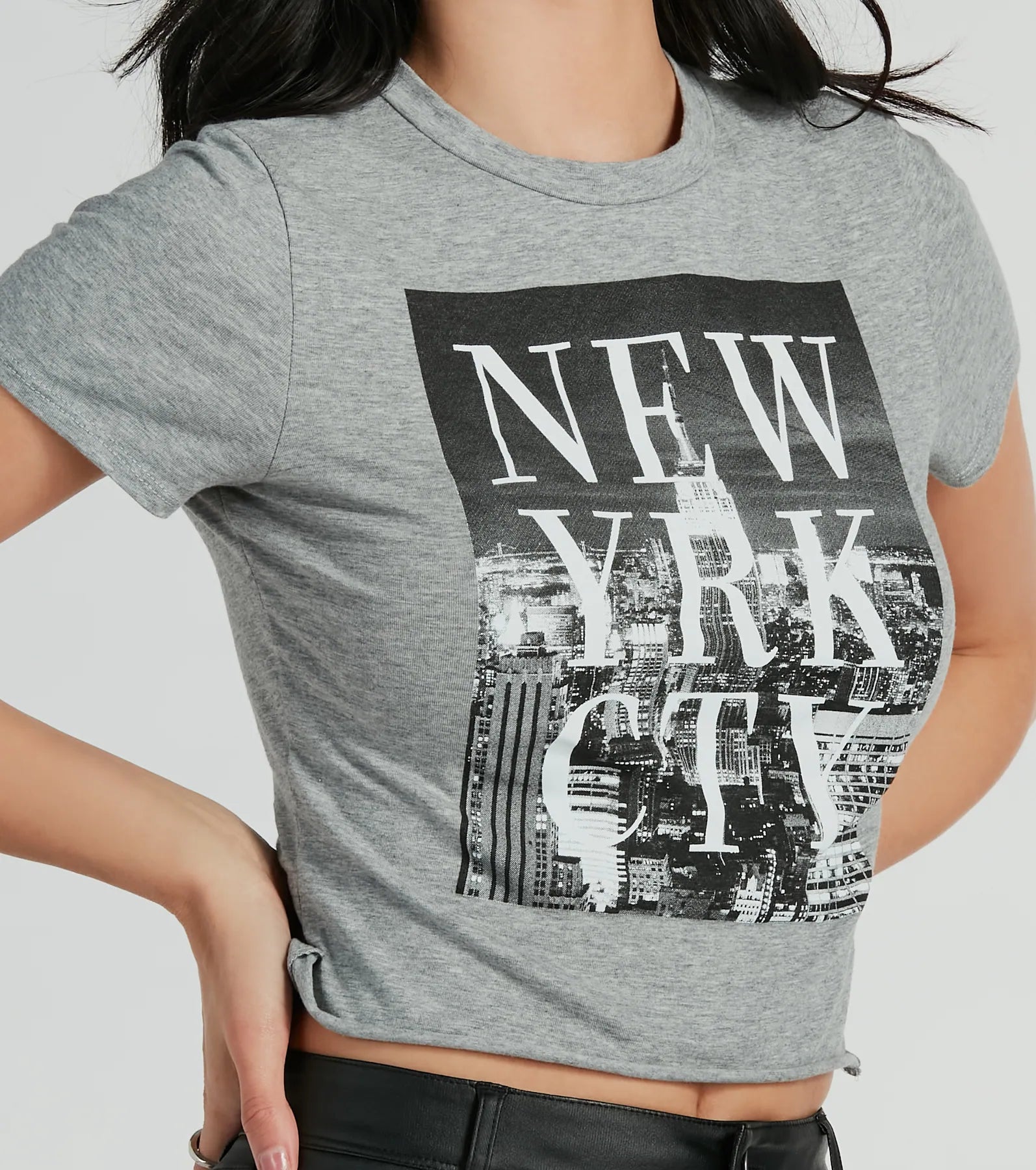 Premium NYC Graphic Cropped Tee - Ultimate Urban Style