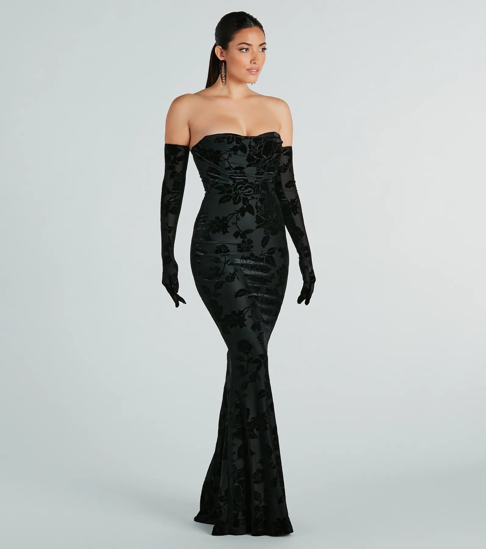 Amai Premium Velvet Strapless Gown with Detachable Gloves