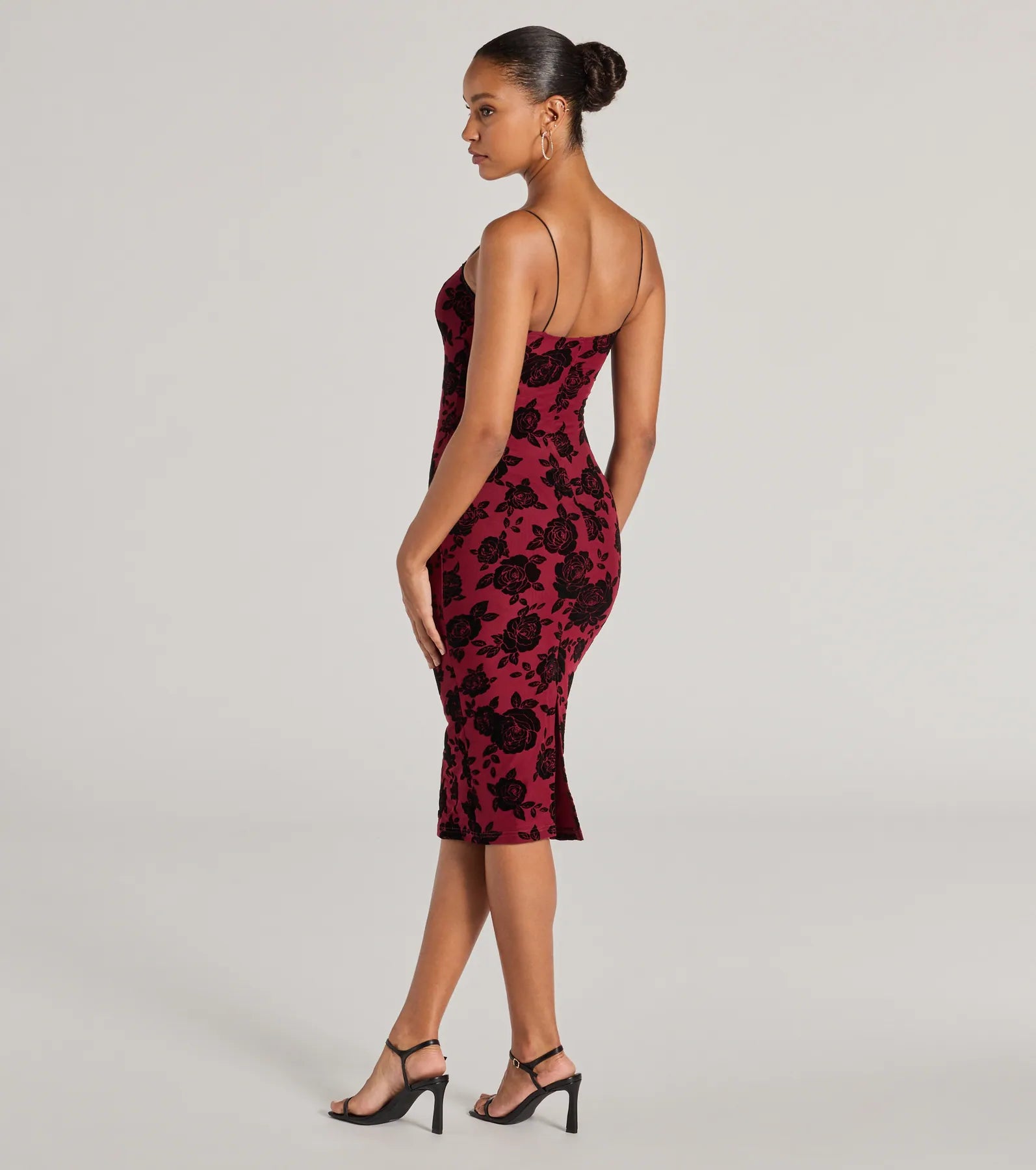 Ultimate Romance Rose Velvet Lace Midi Dress - Timeless Elegance