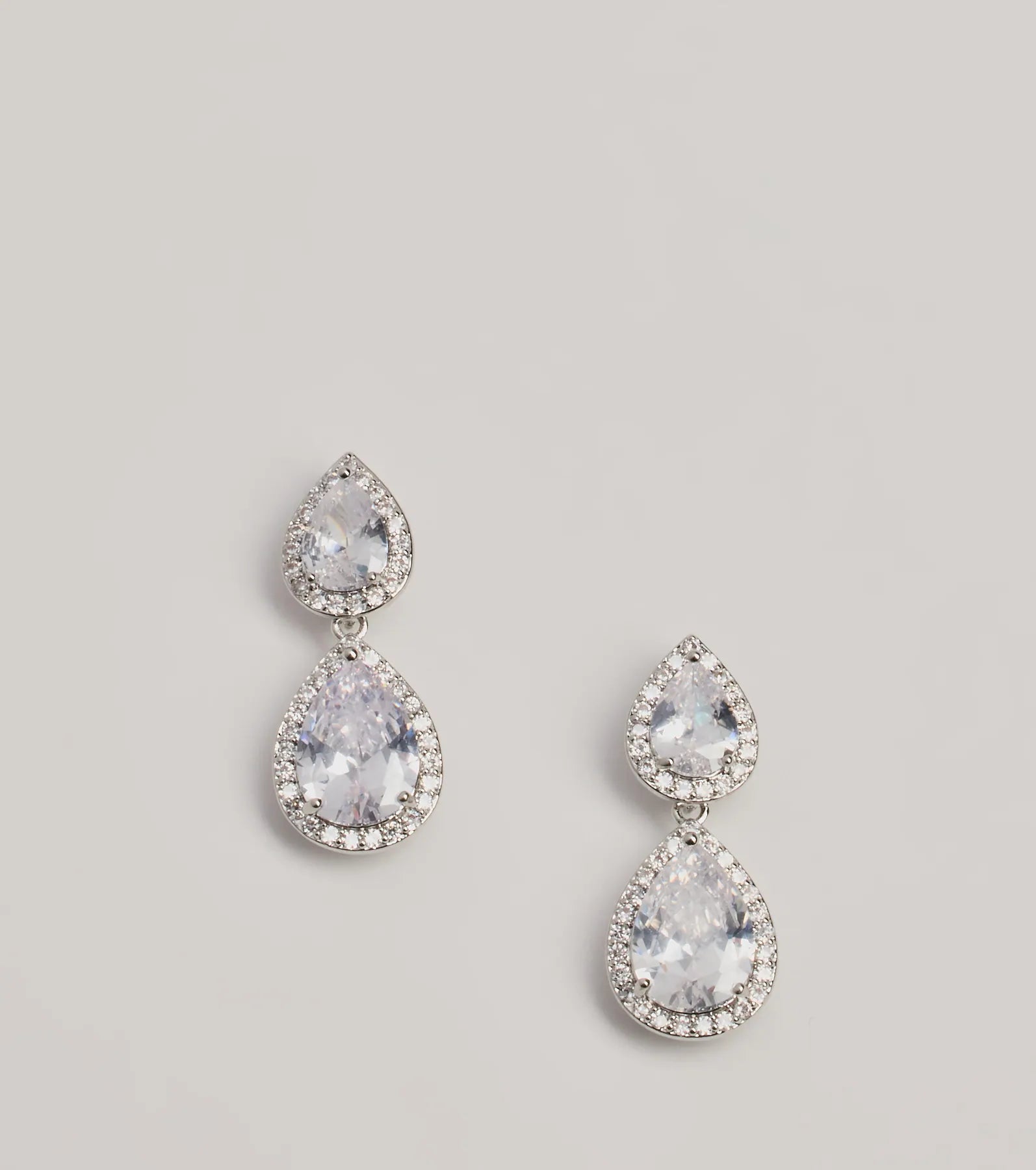 Premium Cubic Zirconia Teardrop Earrings – Ultimate Elegance