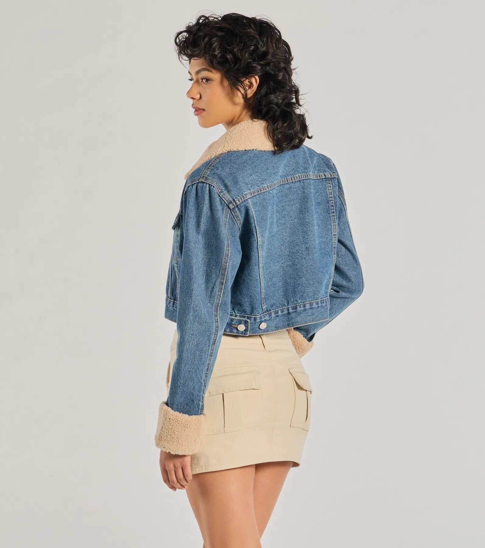 Ultimate Faux Sherpa Denim Jacket - Trendy & Cozy