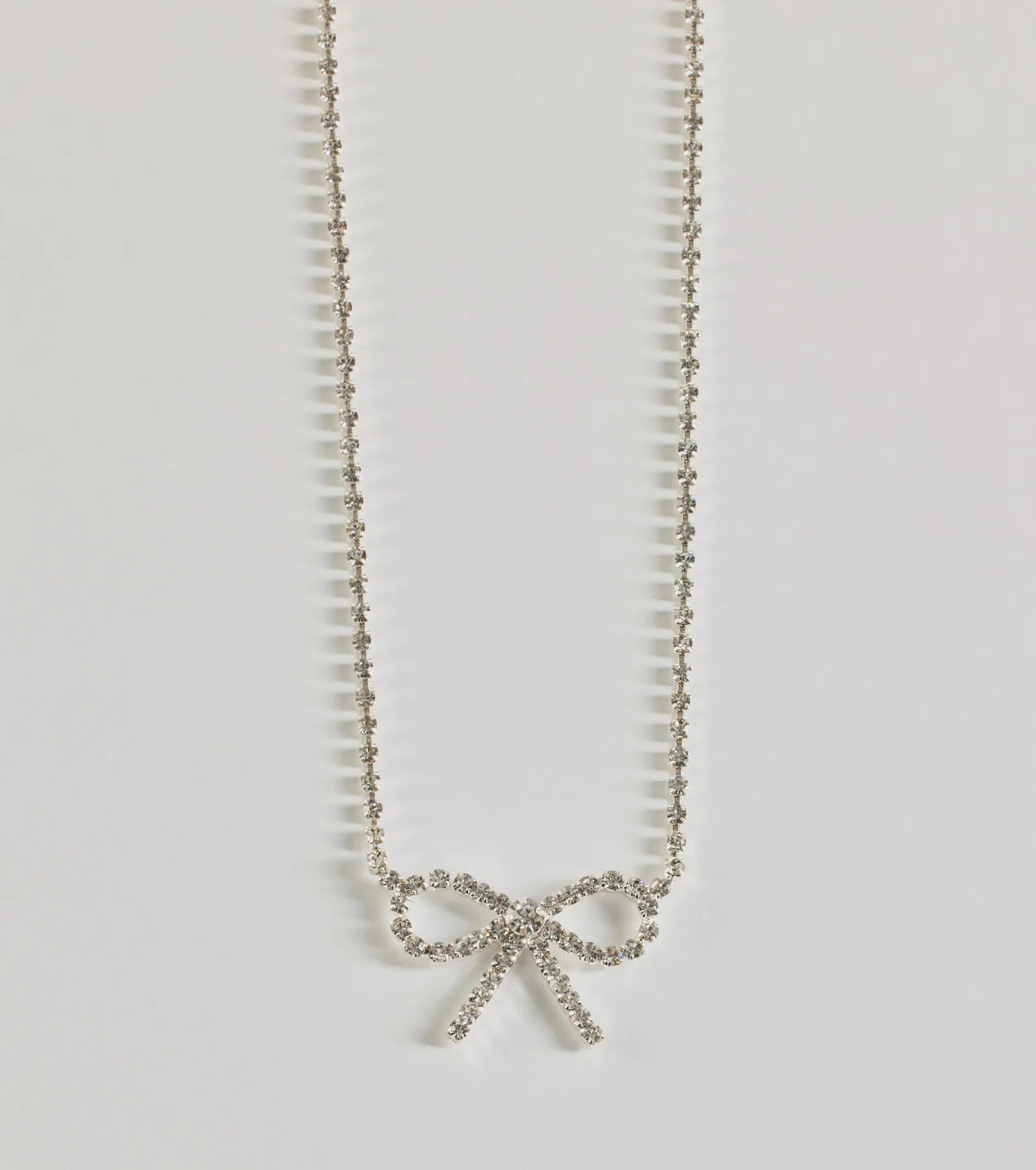 Ultimate Glam Rhinestone Bow Necklace - Premium Elegance