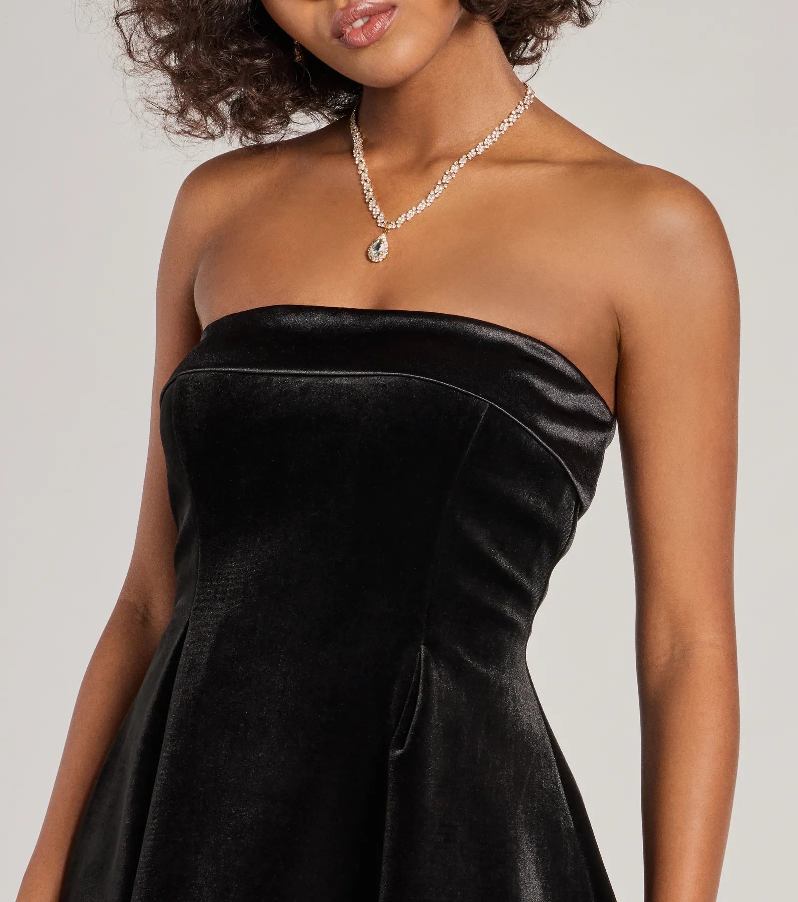 Ella Premium Velvet Strapless Skater Dress - Ultimate Elegance